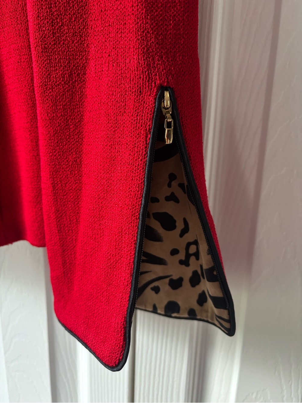Vintage St. John Collection Red Zip-Front Jacket with Black Trim - Picture 2 of 5